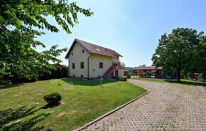 Cozy Home In Vinogradi Ludbreski With Sauna